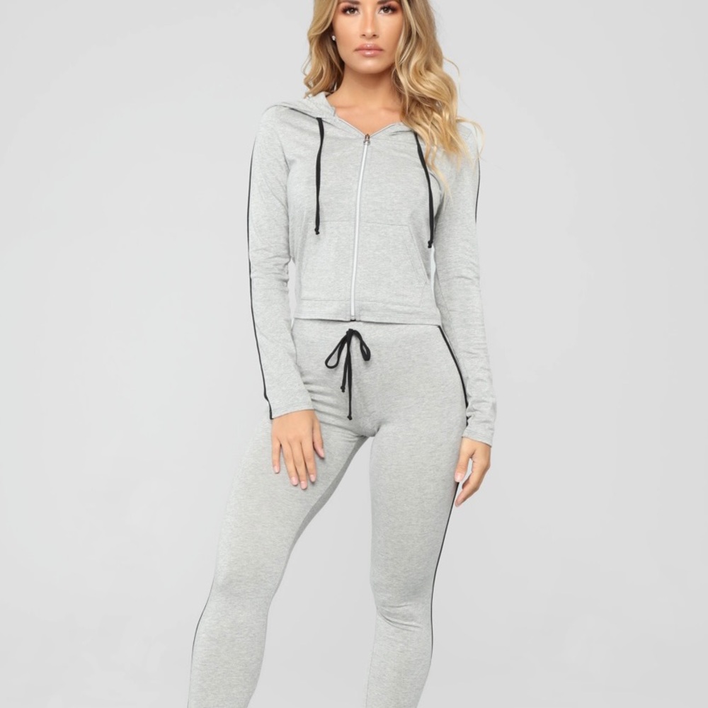 Fashion nova athletic set